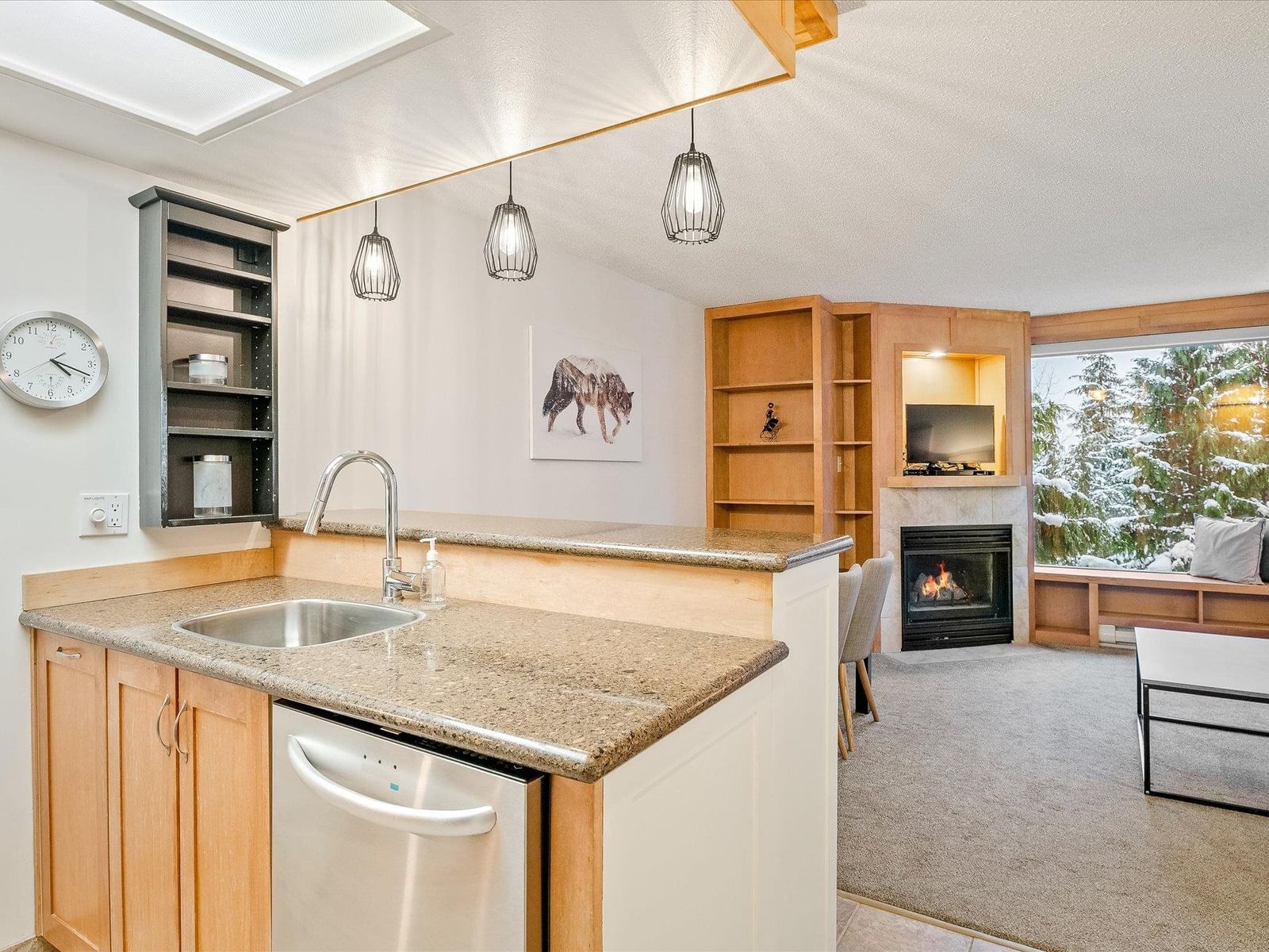 Listing Image 9