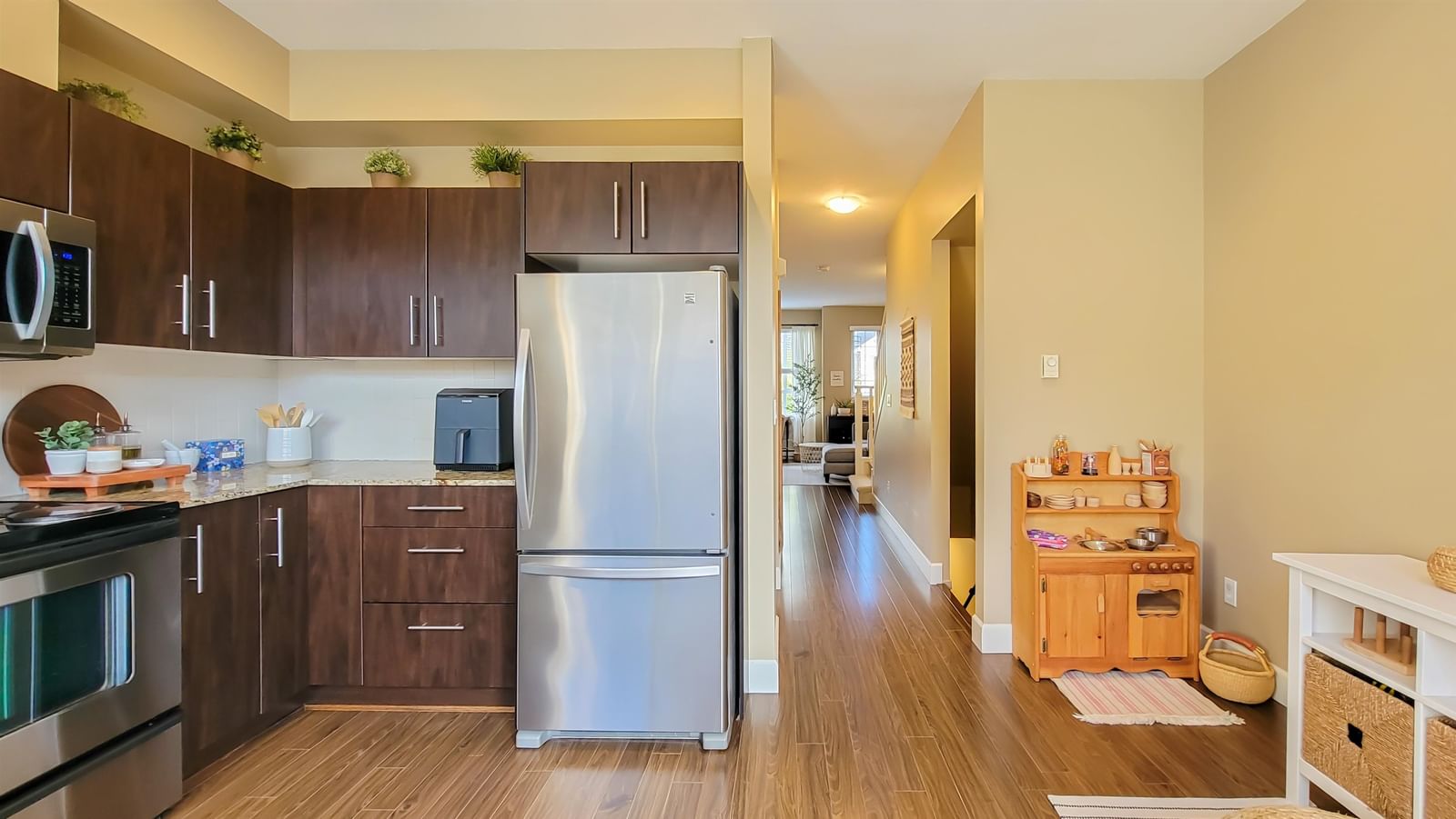 Listing Image 15