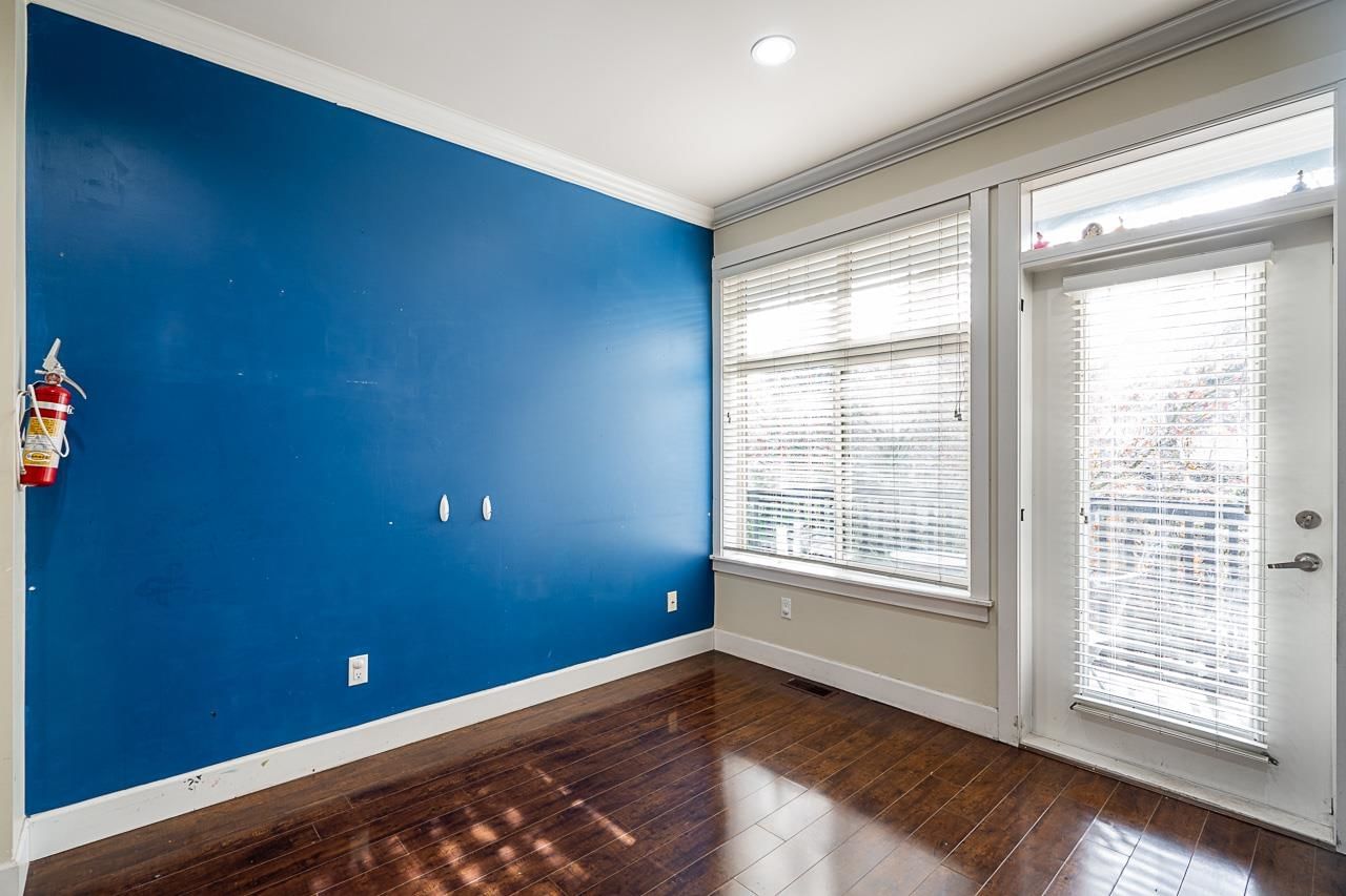 Listing Image 22