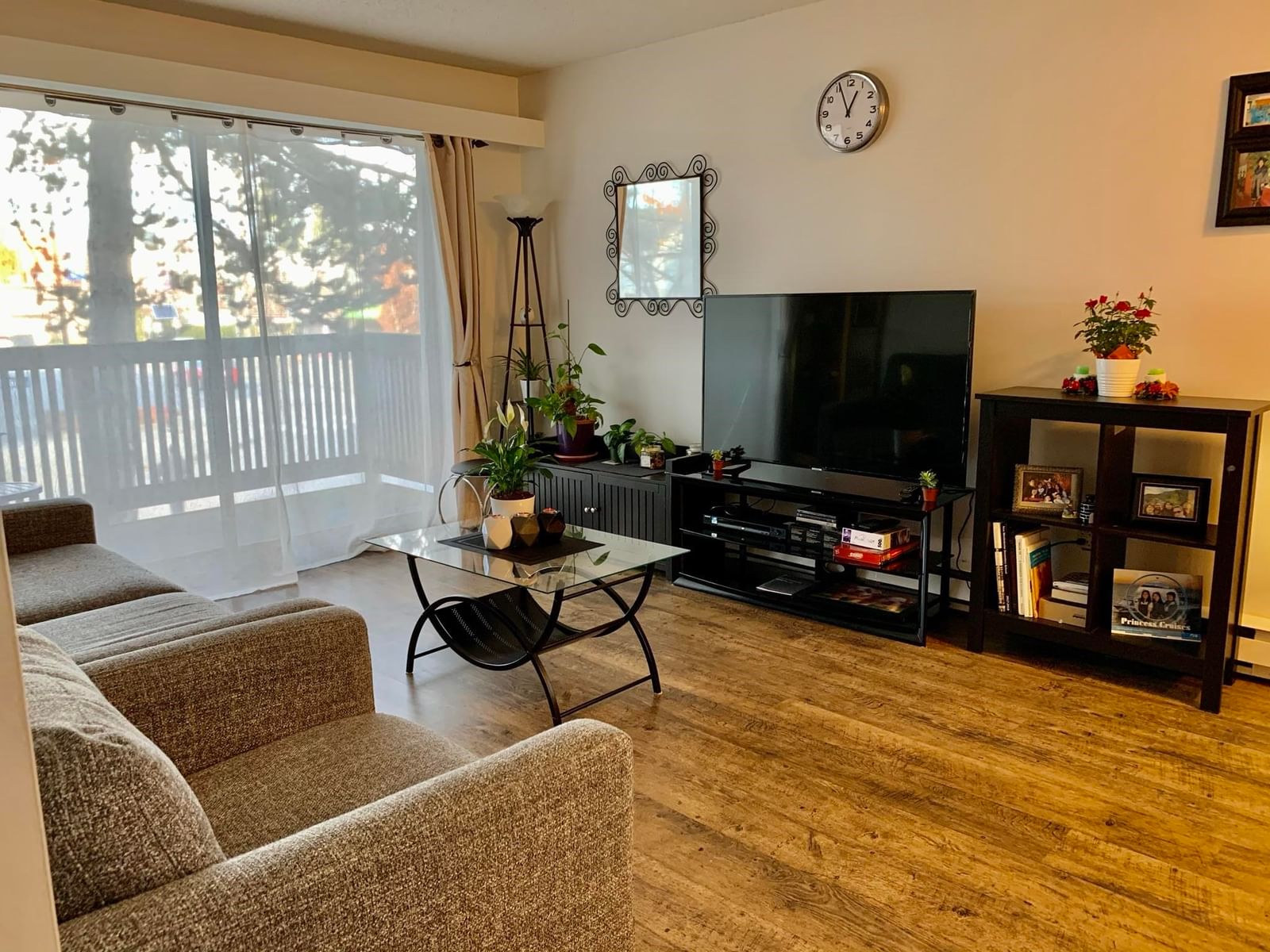 Listing Image 14