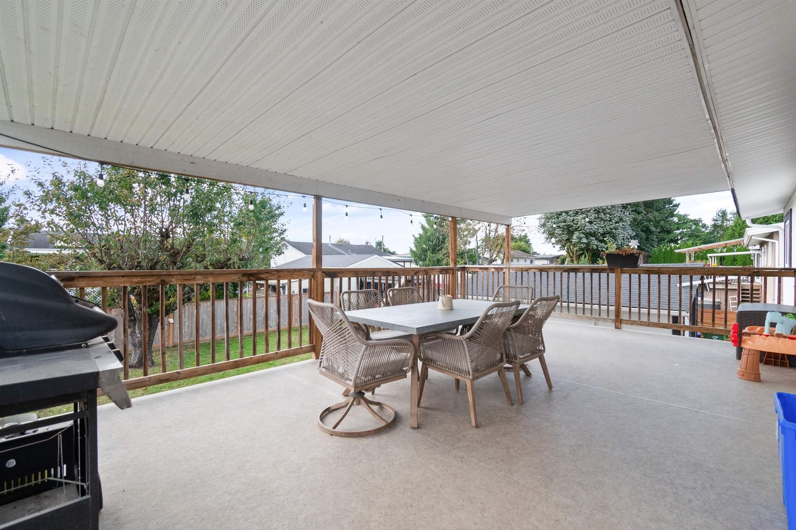 Listing Image 17