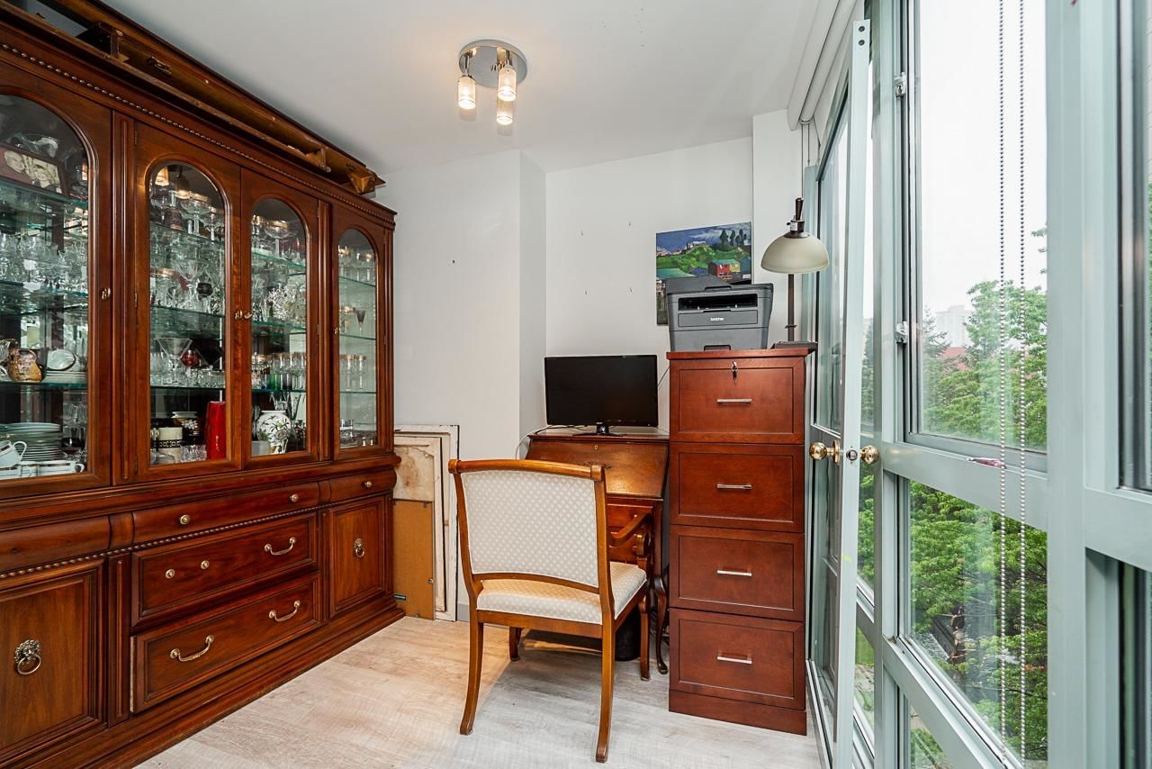 Listing Image 10