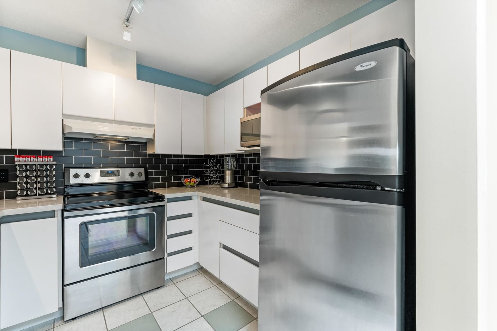 Listing Image 14