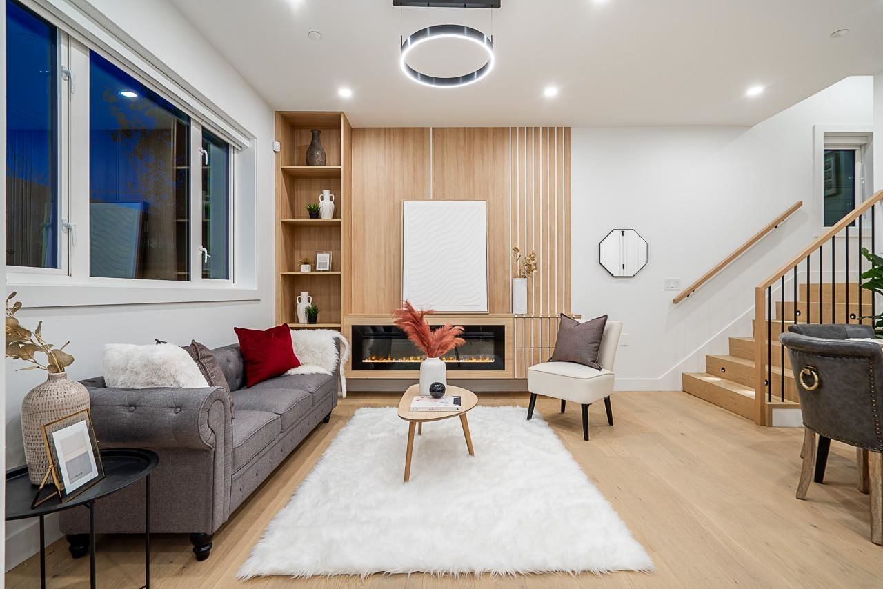 Listing Image 12