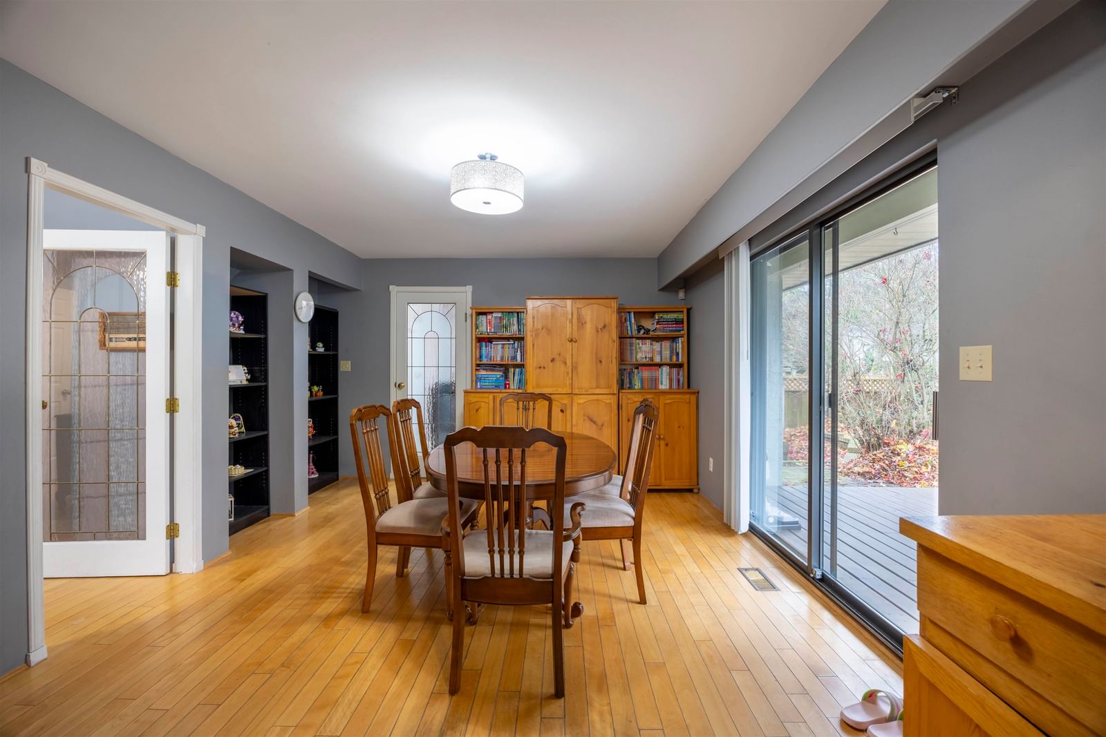 Listing Image 8