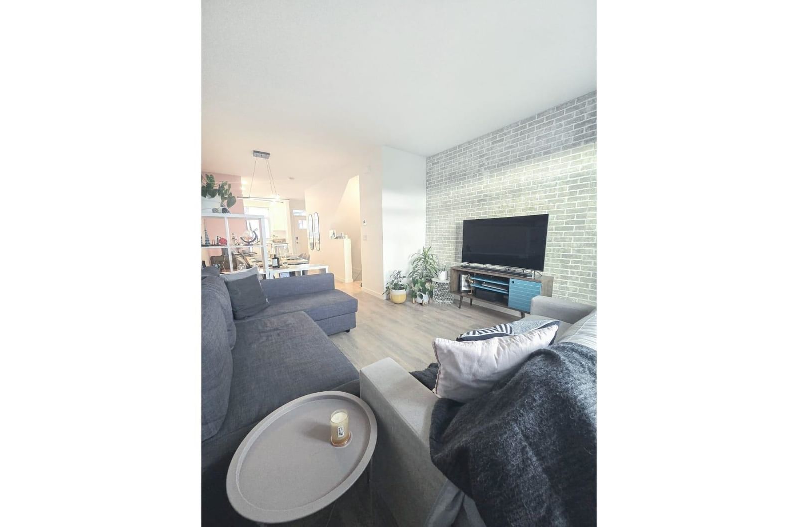 Listing Image 17