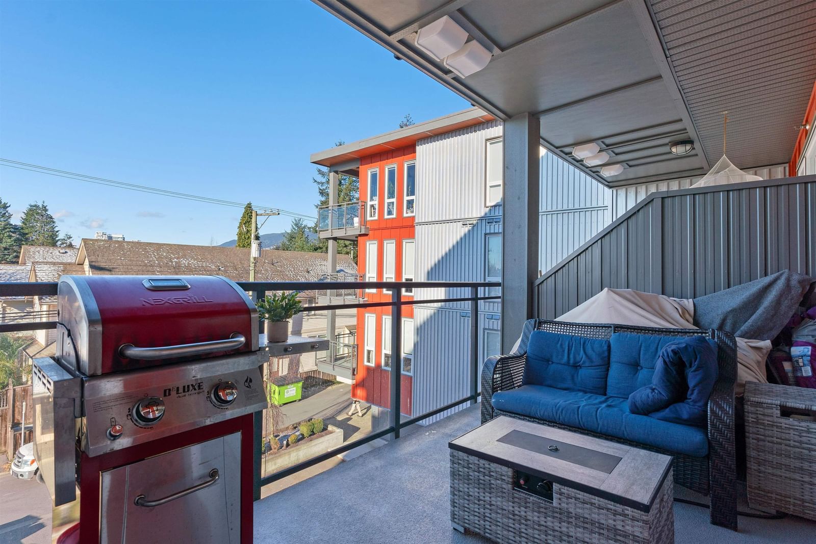Listing Image 9