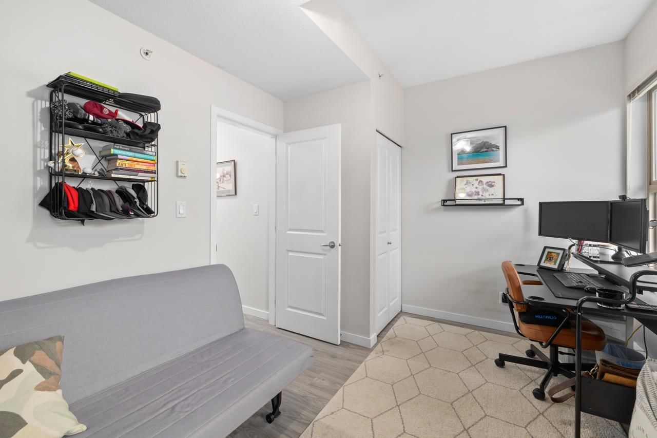 Listing Image 25