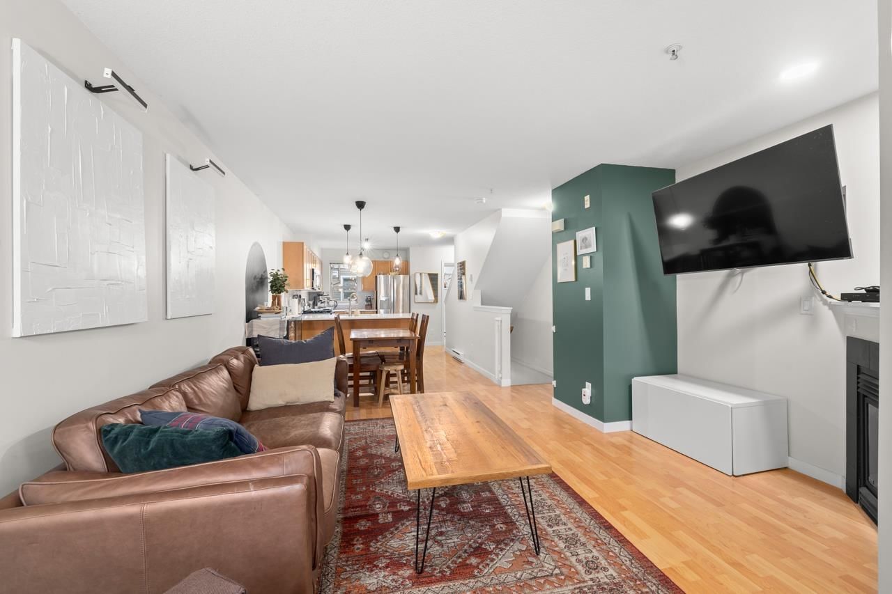 Listing Image 6