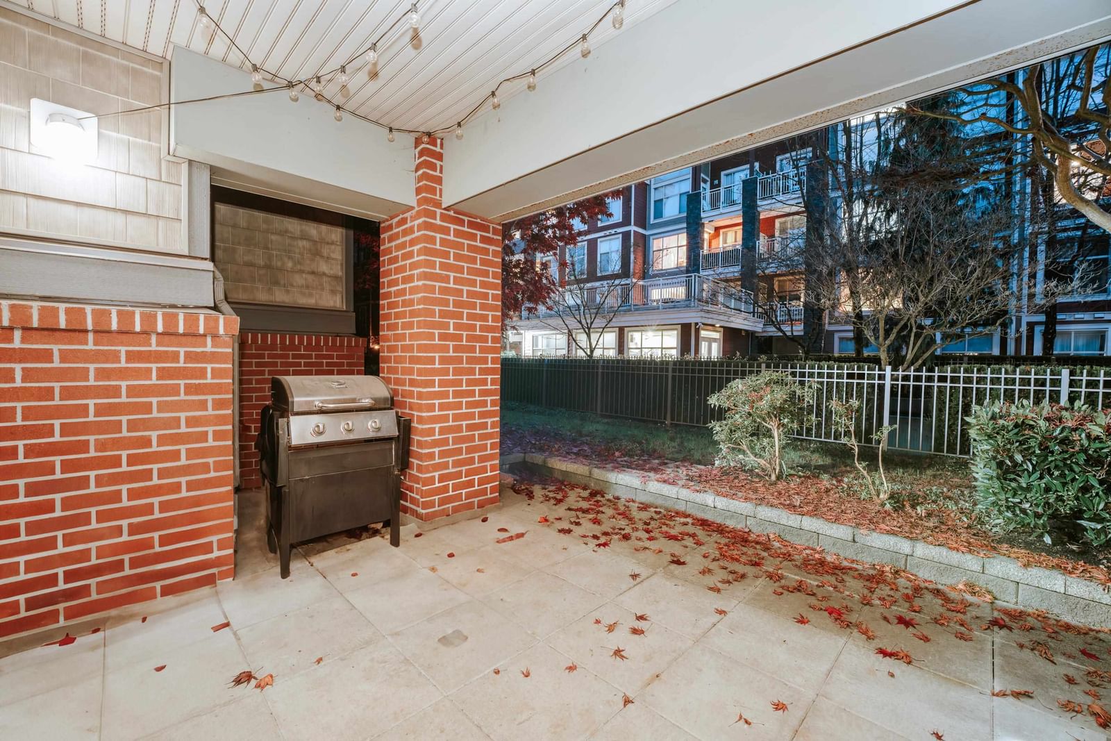 Listing Image 16