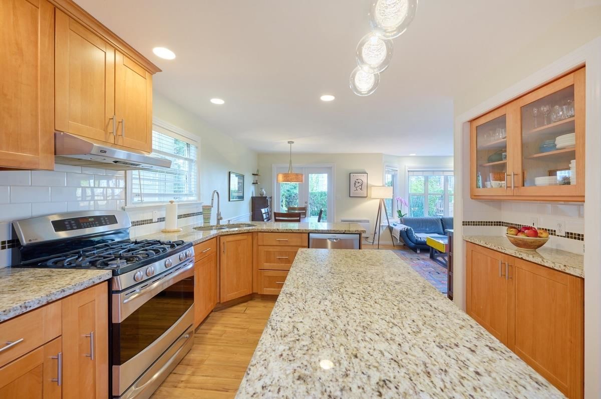 Listing Image 13