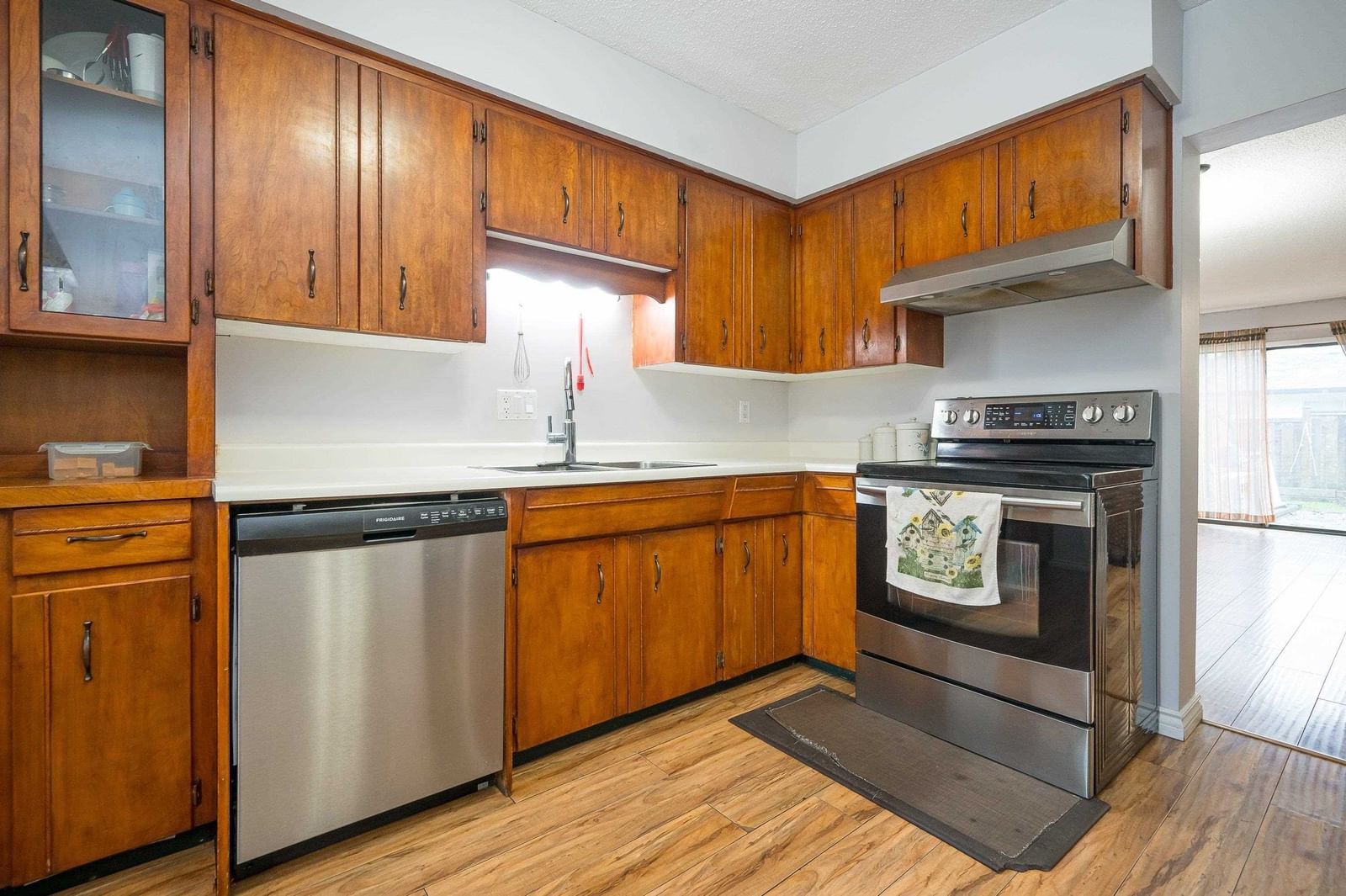 Listing Image 15