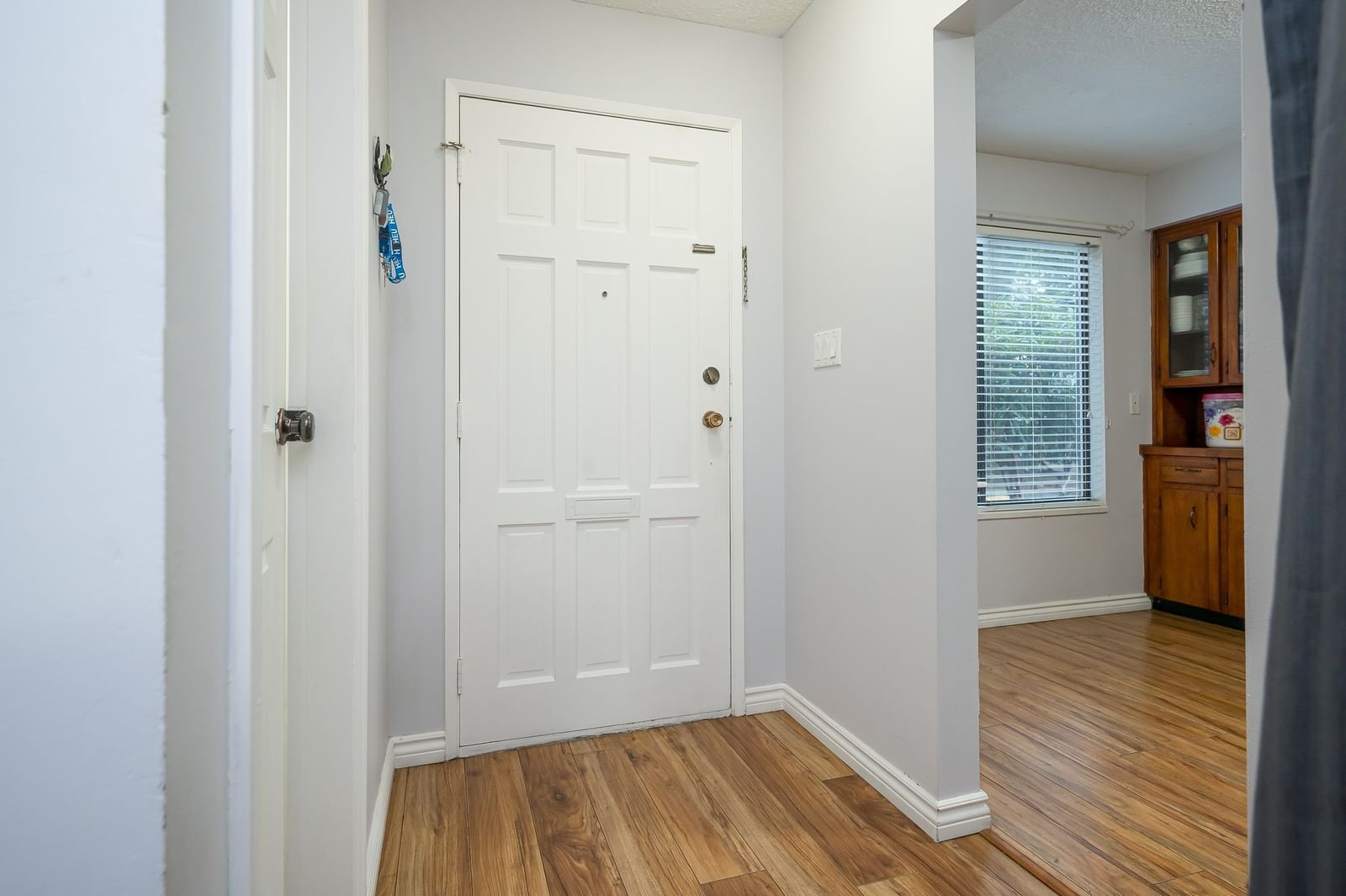 Listing Image 18