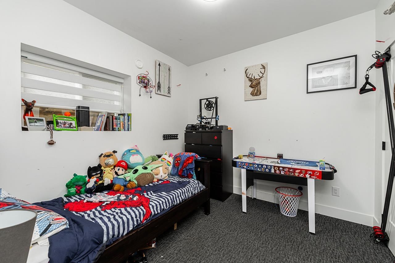 Listing Image 33