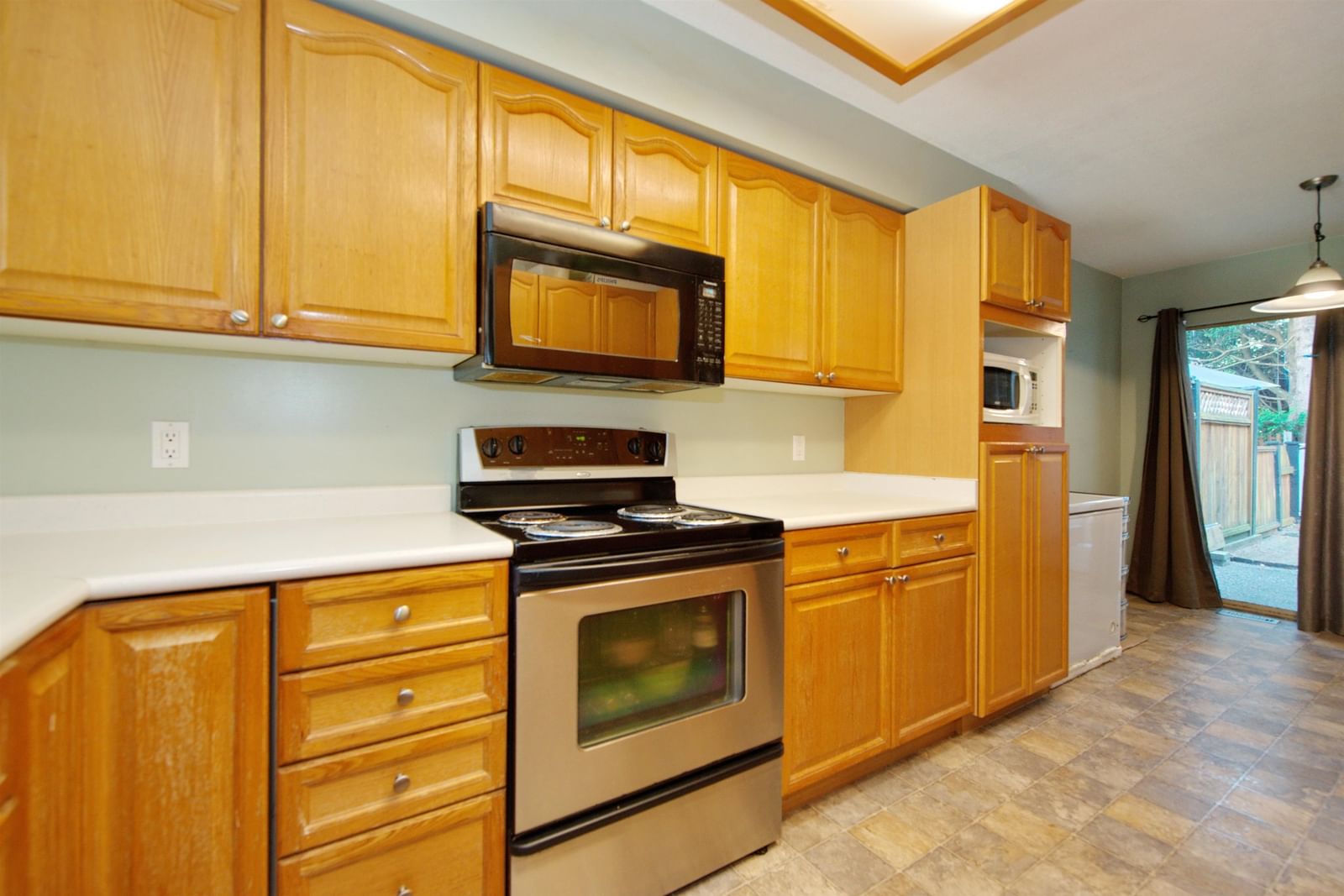 Listing Image 11