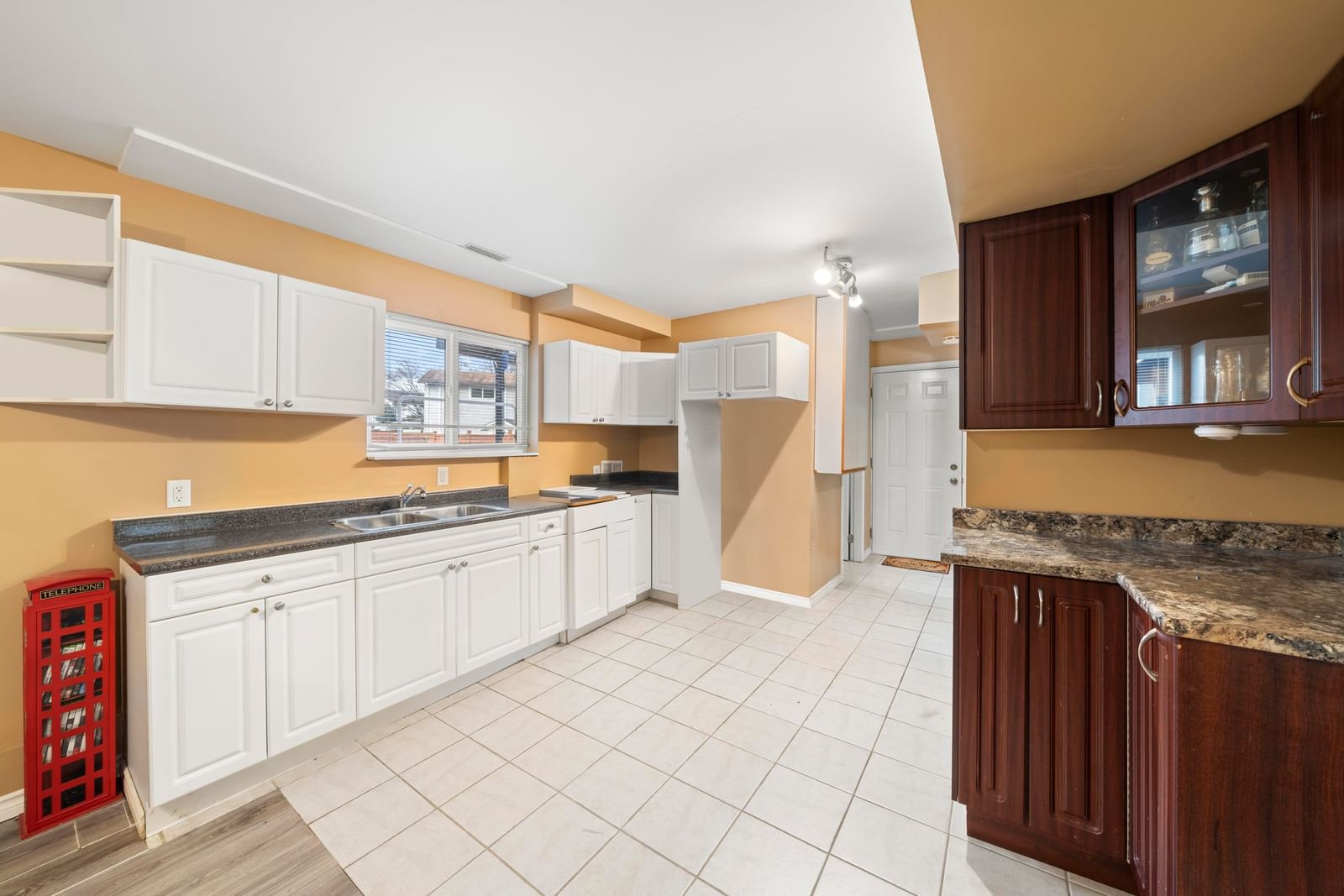 Listing Image 20