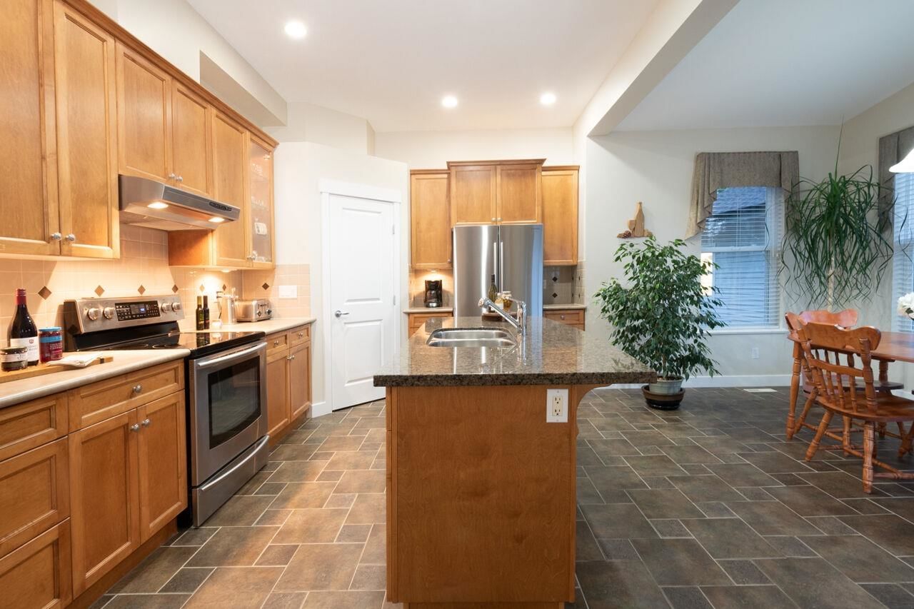 Listing Image 11