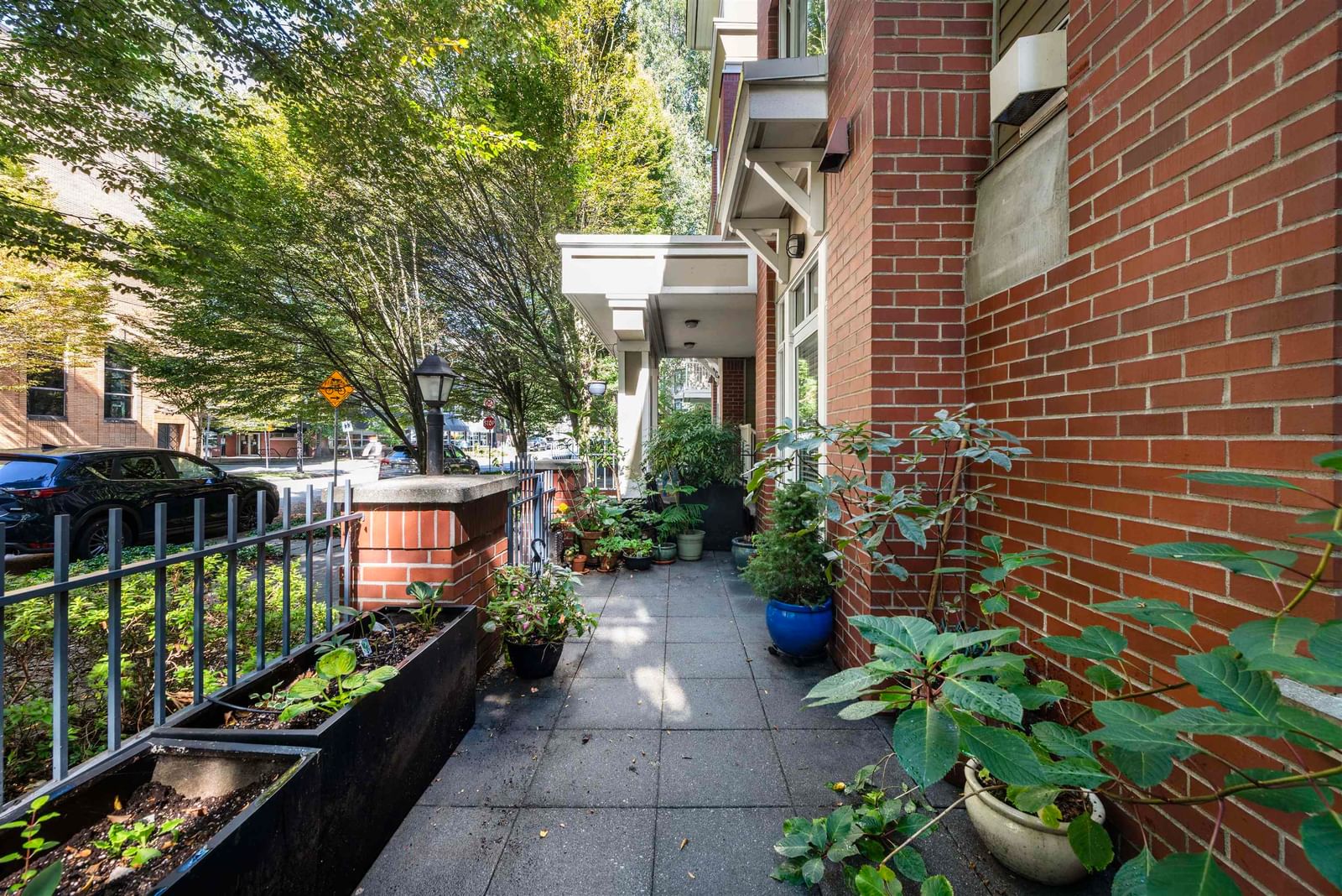 Listing Image 17