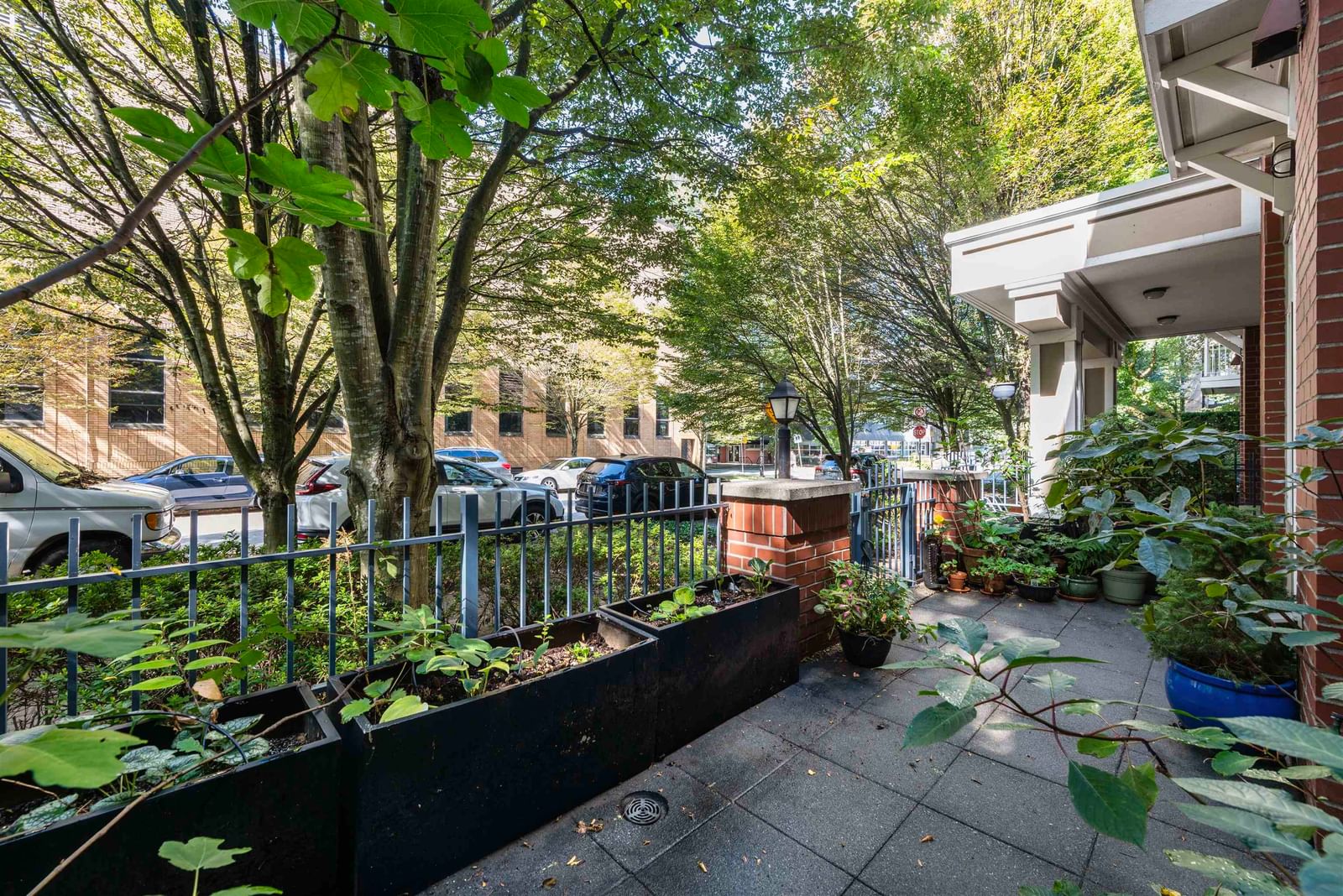 Listing Image 18