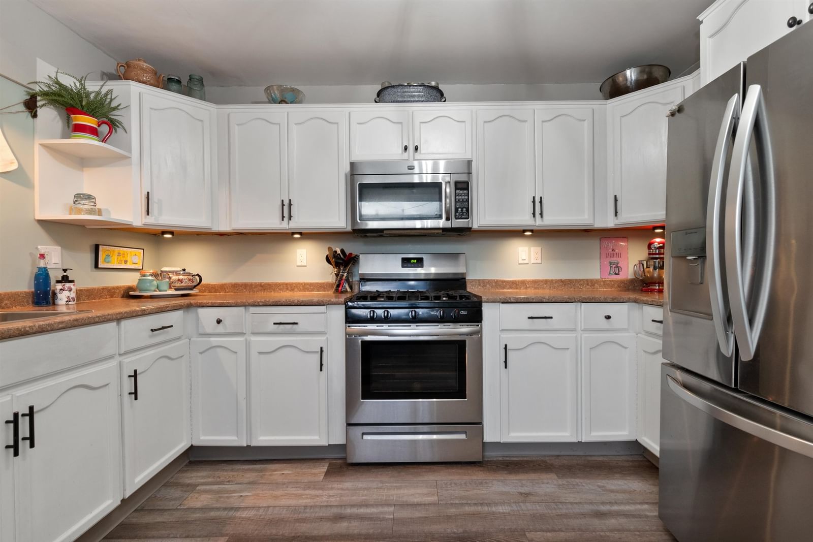 Listing Image 12