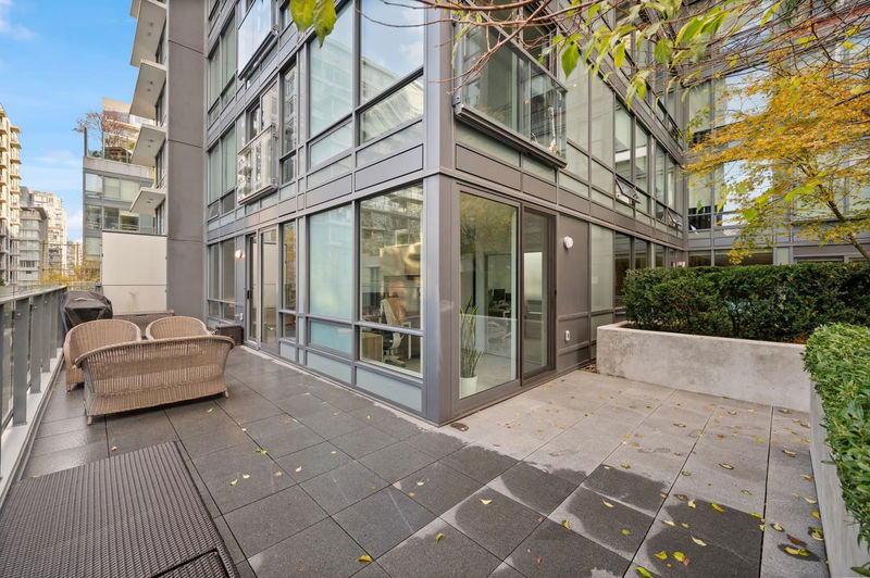 159 2nd Avenue W #201, Vancouver, British Columbia (MLS R2946052)