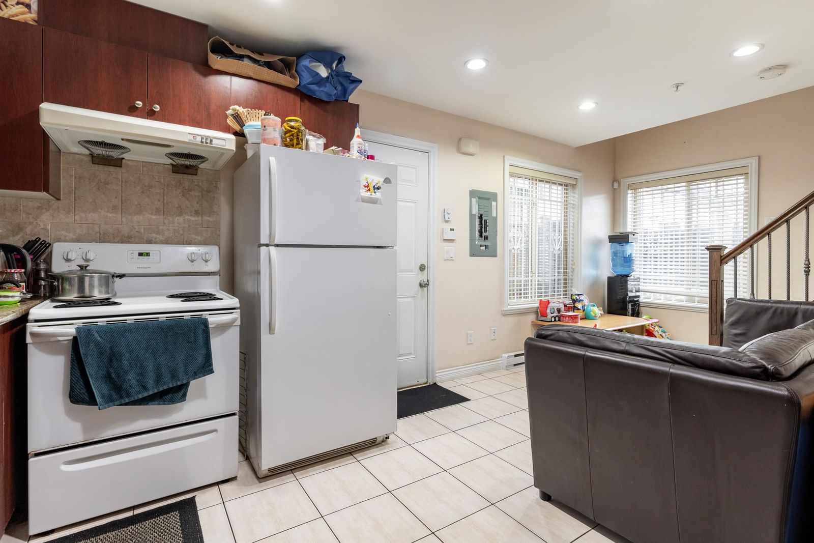 Listing Image 14