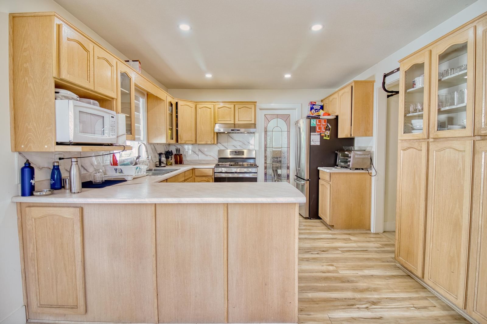 Listing Image 9