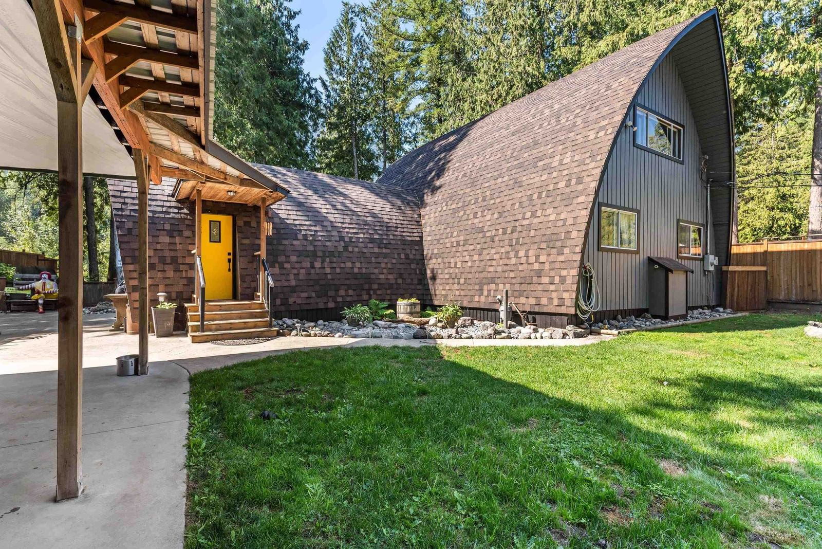 Listing Image 3