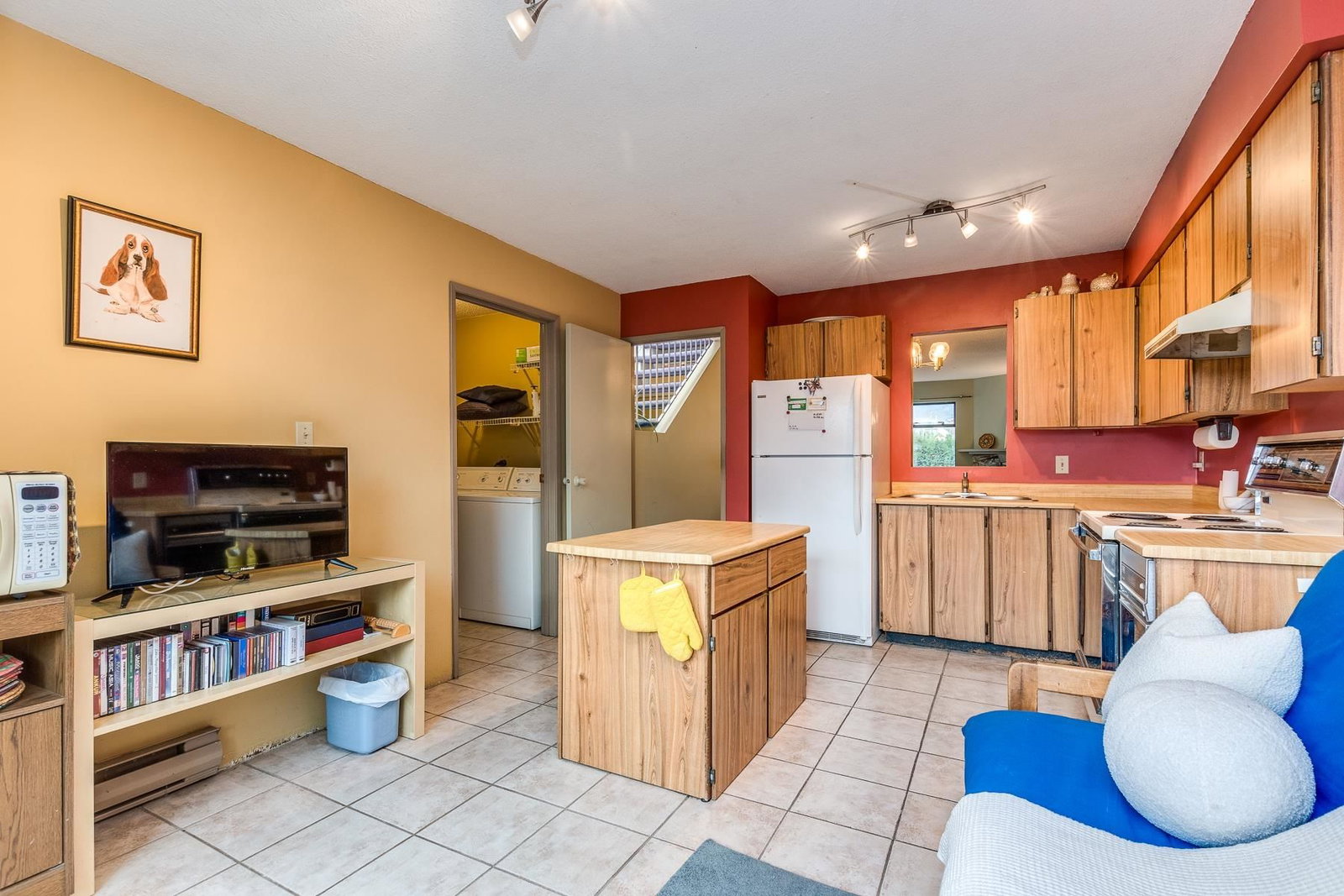 Listing Image 10