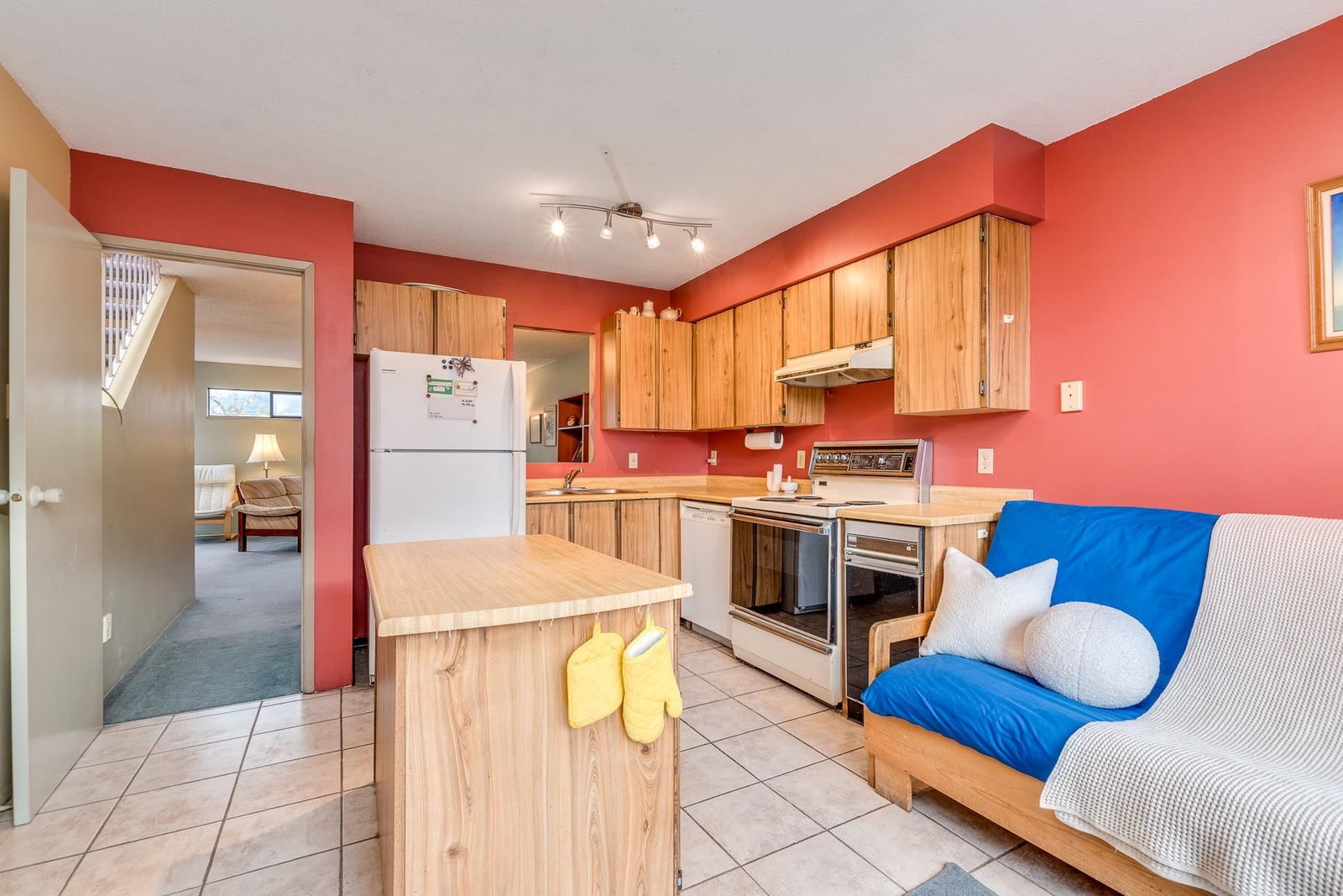 Listing Image 9