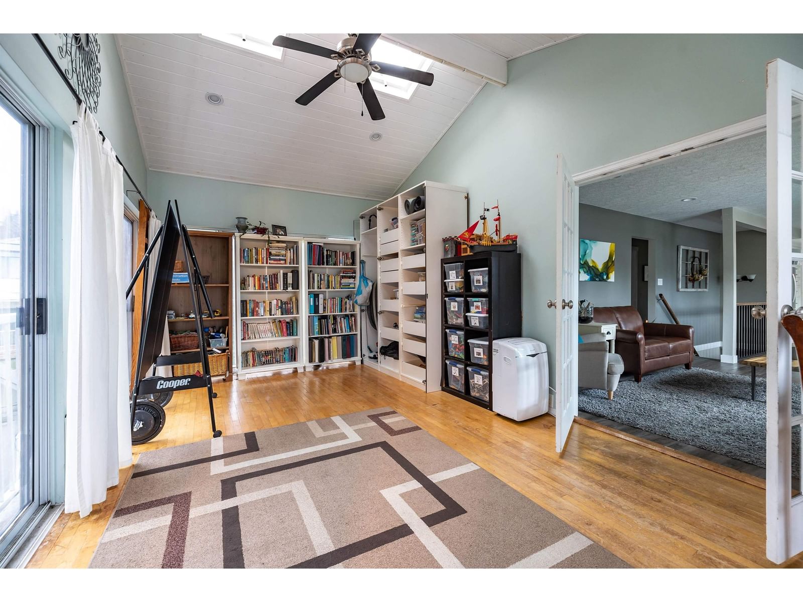 Listing Image 14
