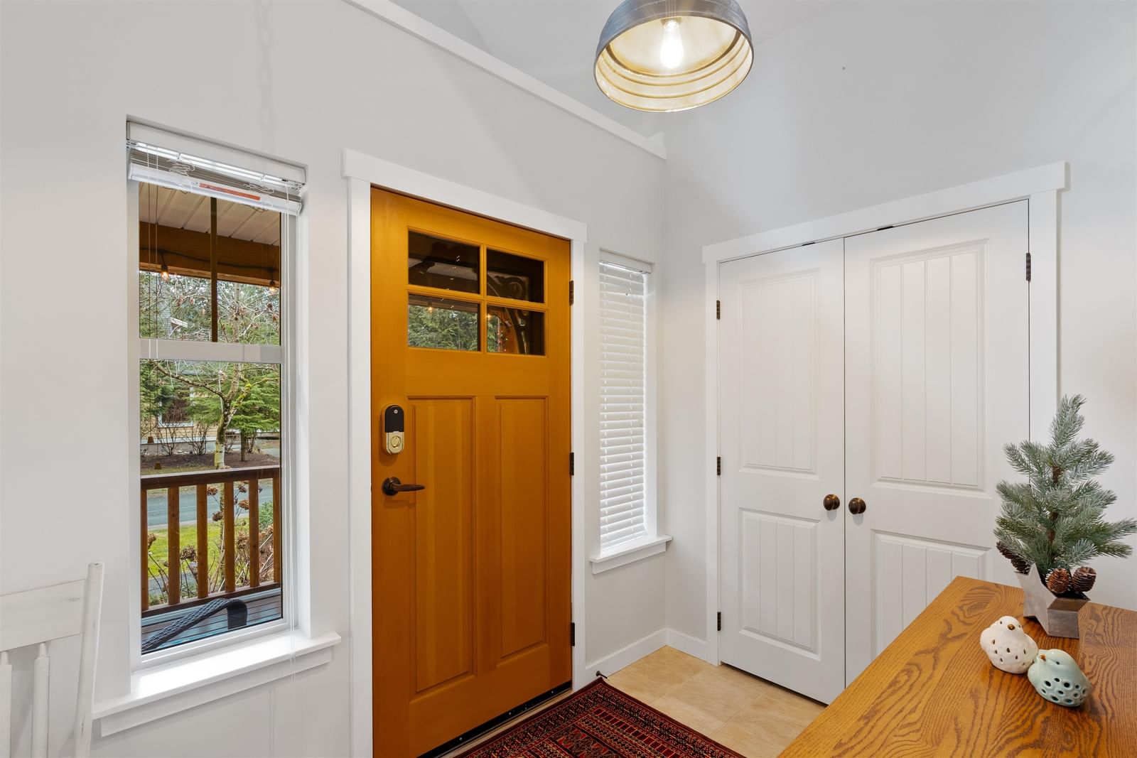 Listing Image 4