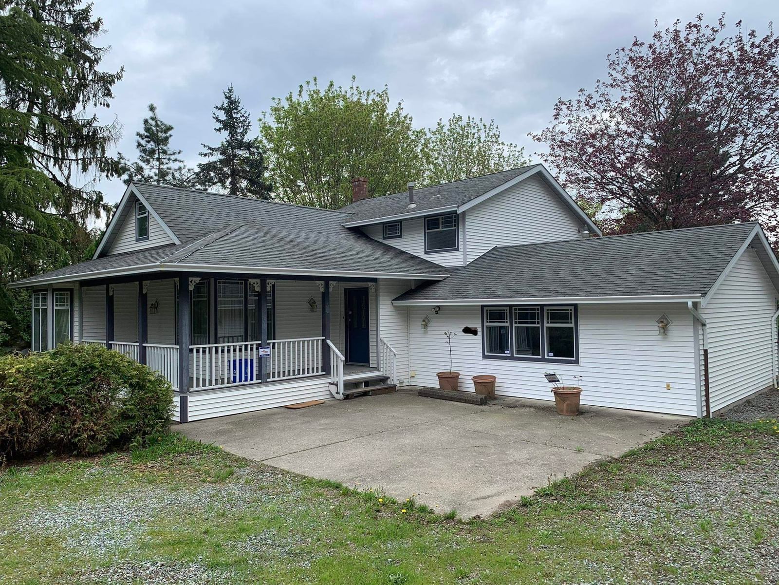 Listing Image 4