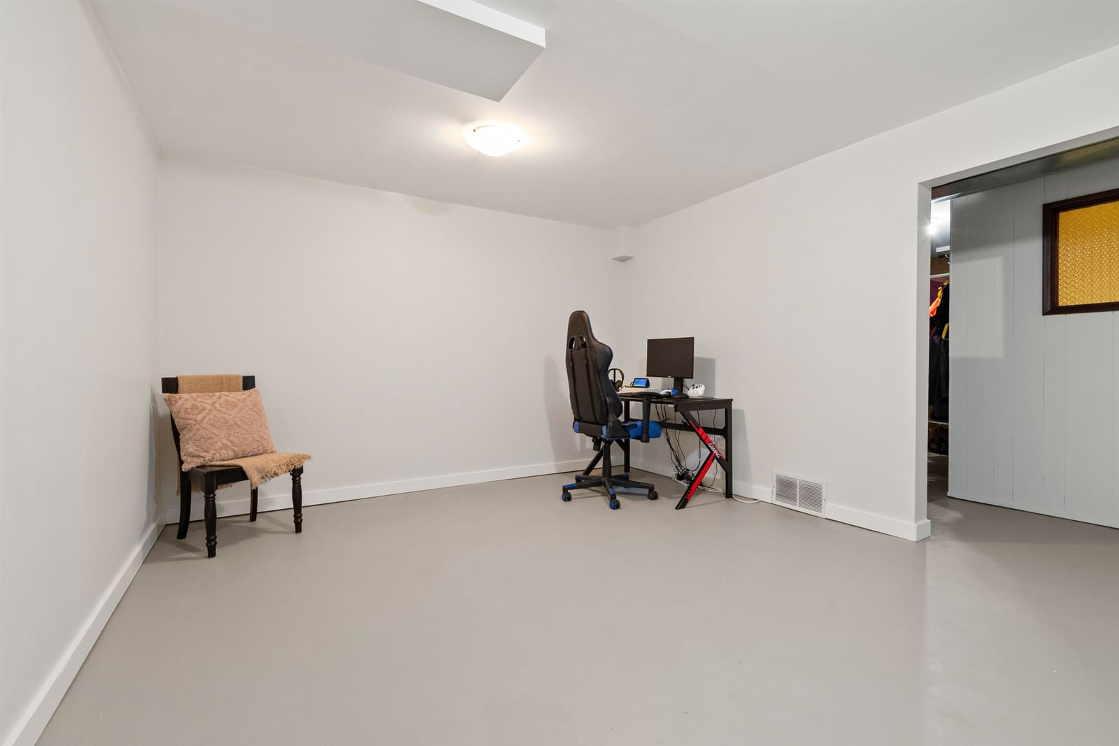 Listing Image 27