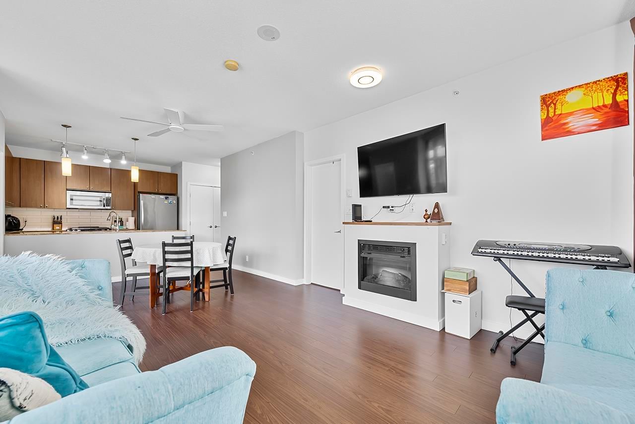 Listing Image 10