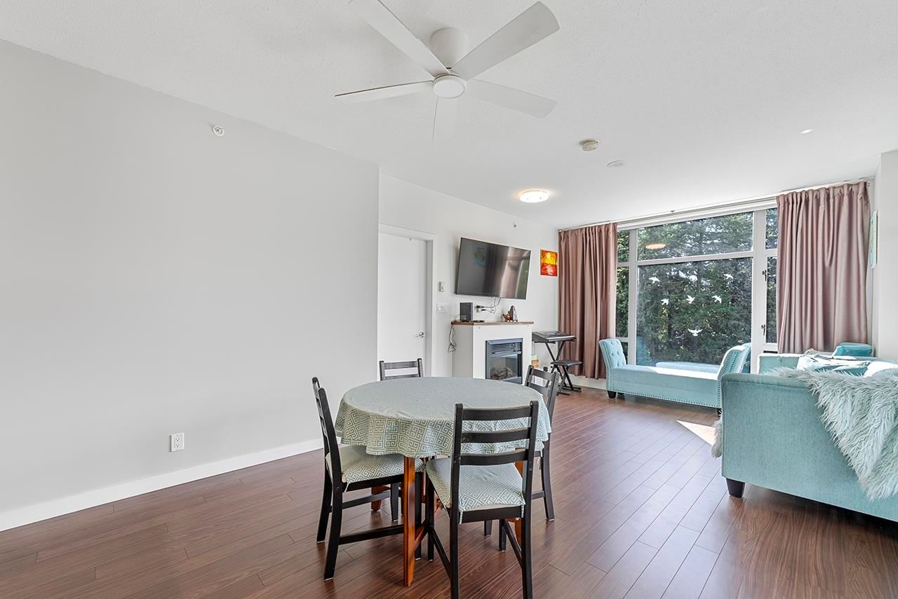 Listing Image 6