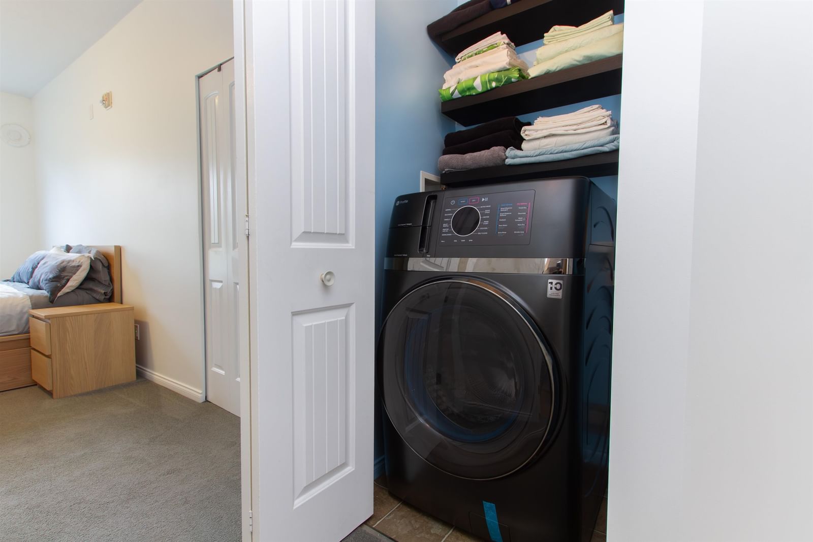 Listing Image 12