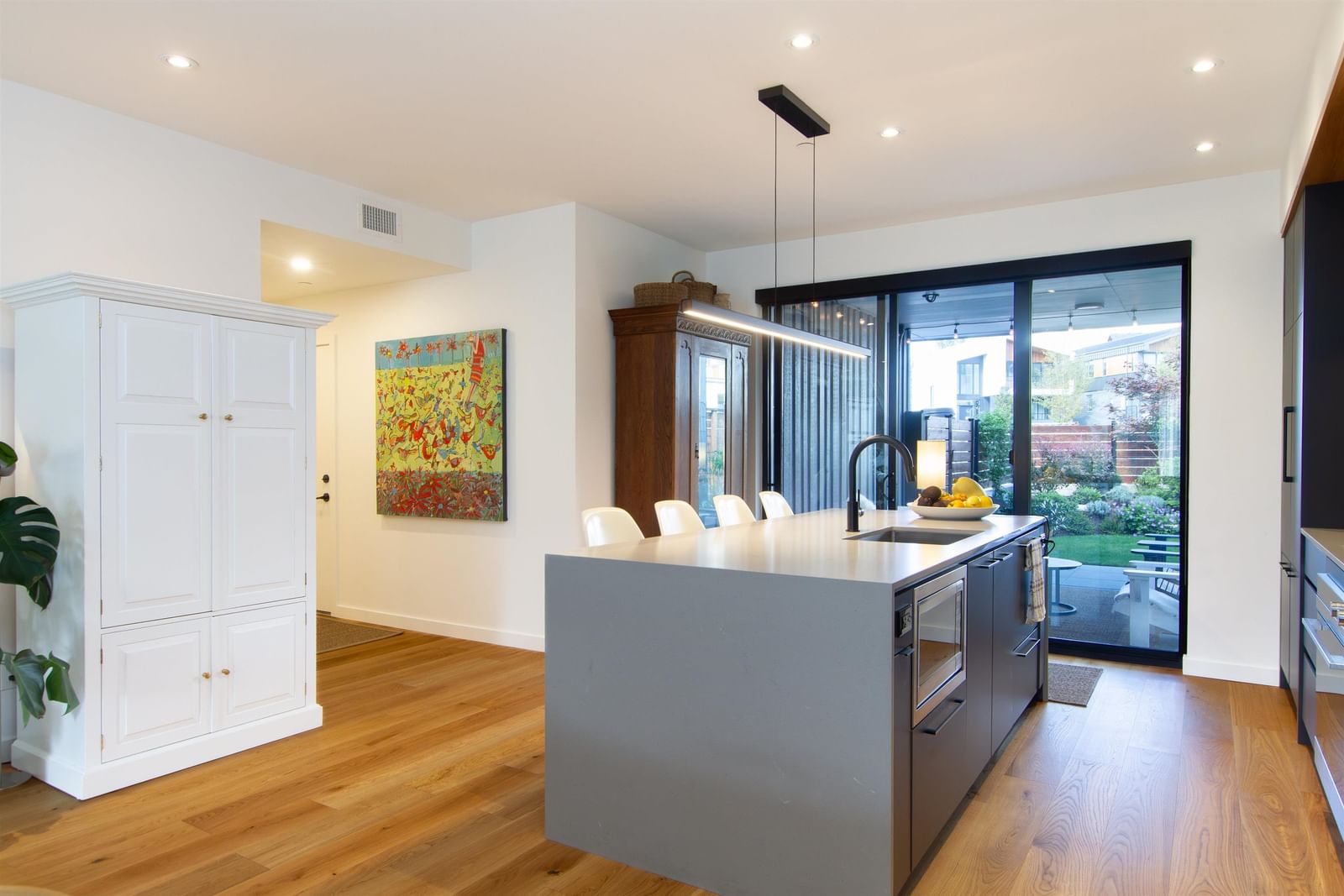 Listing Image 11