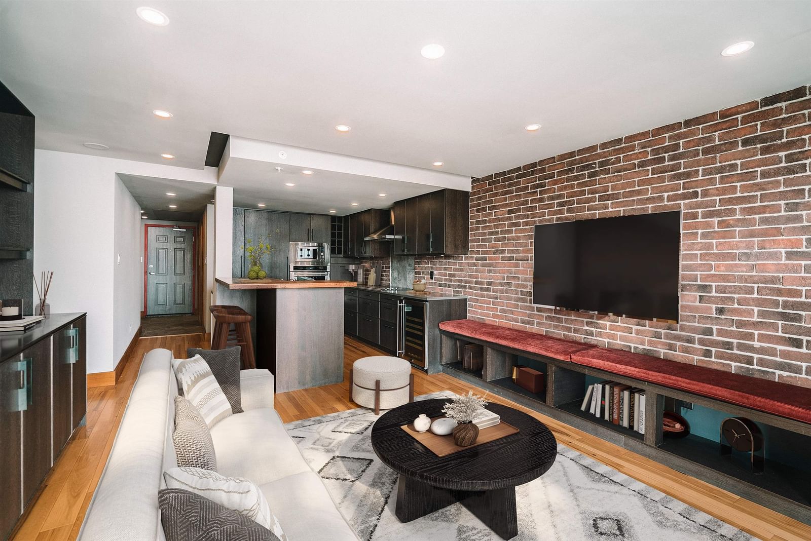 Listing Image 11