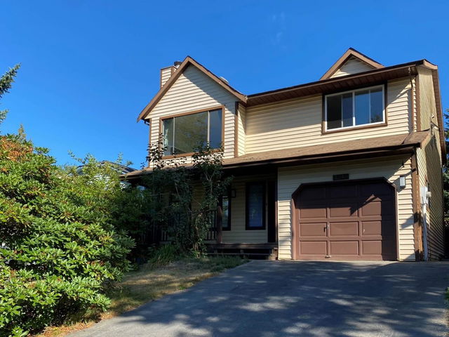 upper-level - 3340 Garibaldi Drive