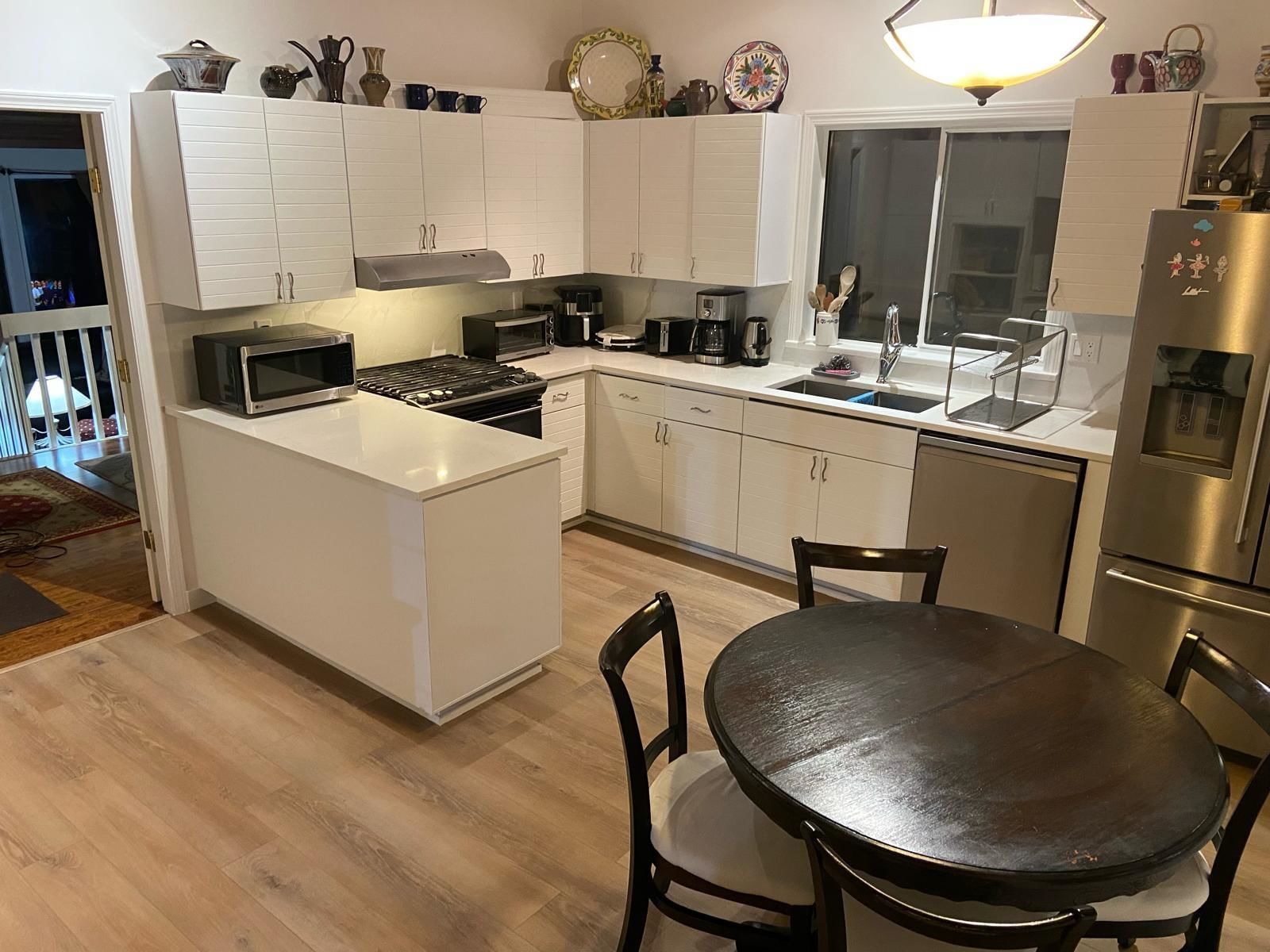 Listing Image 12
