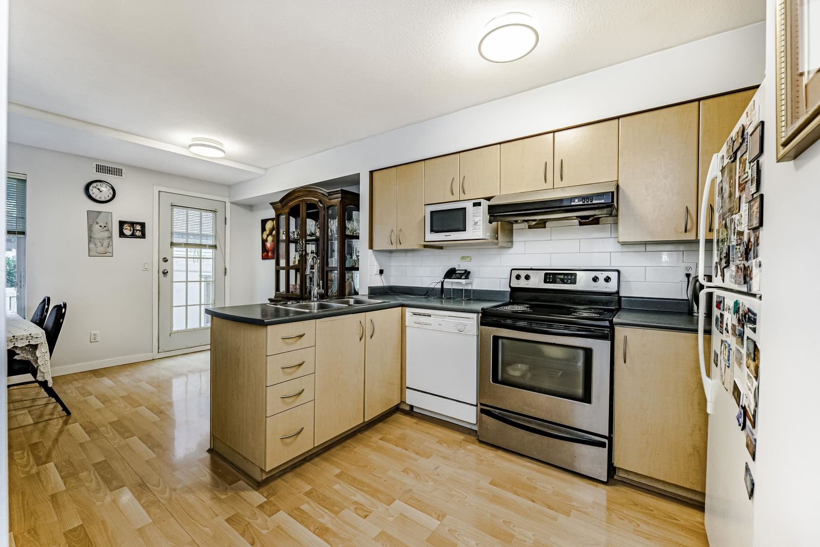 Listing Image 15