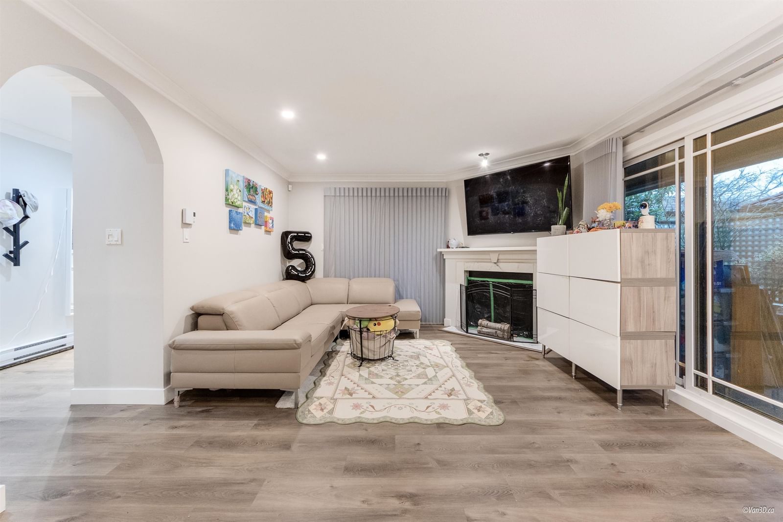Listing Image 13