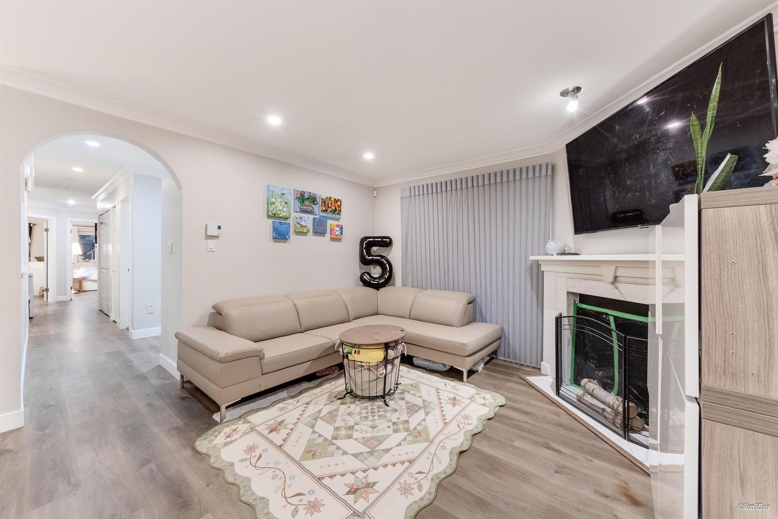 Listing Image 16