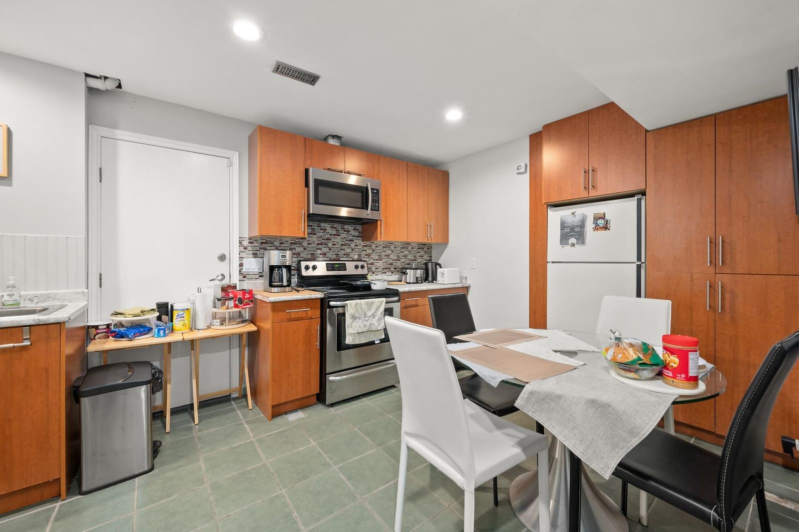 Listing Image 22