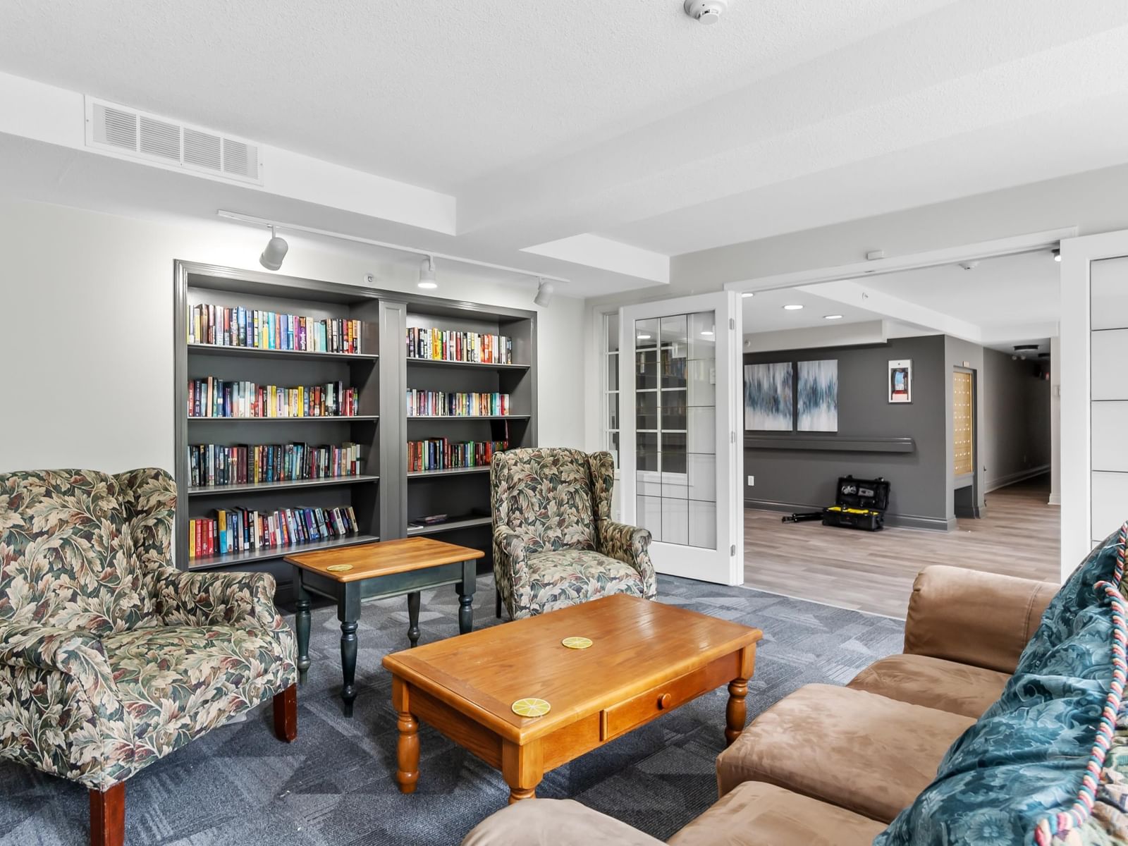 Listing Image 23