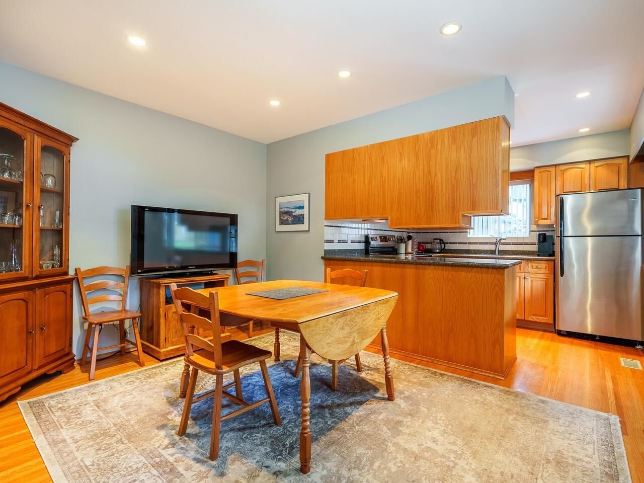 Listing Image 8