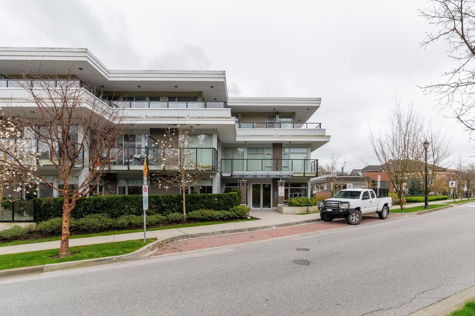 Listing Image 18