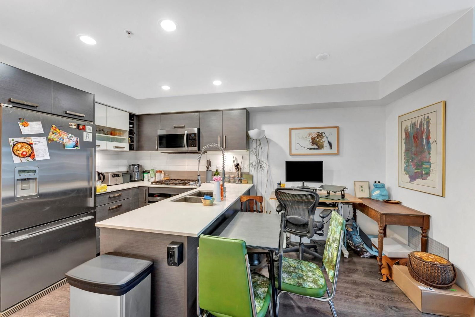 Listing Image 10