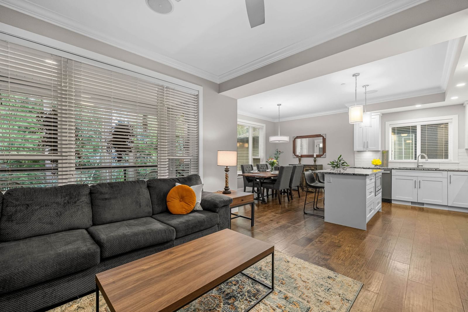 Listing Image 15